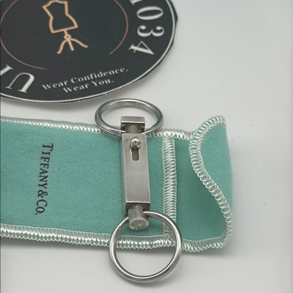Authentic Tiffany & Co. Silver Valet Keychain with Blue Pouch & Box NWT   Unisex